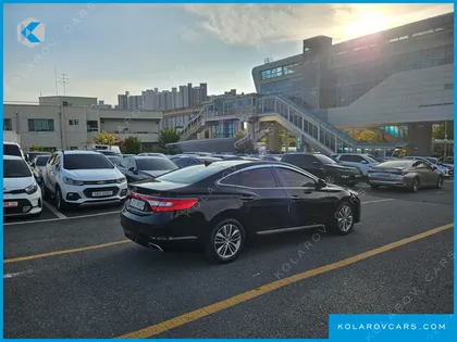 HYUNDAI GRANDEUR HG240 MODERN COLLECTION