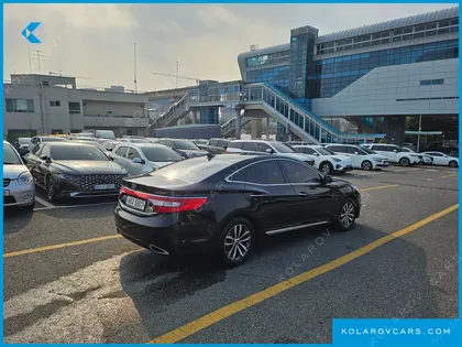 HYUNDAI GRANDEUR HG240 LUXURY