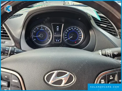 HYUNDAI GRANDEUR HG240 LUXURY