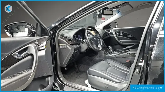 HYUNDAI GRANDEUR HG240 MODERN