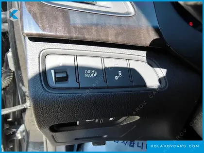 HYUNDAI GRANDEUR HG240 MODERN