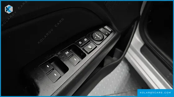 HYUNDAI ELANTRA (AVANTE) 1.6 LPI SMART (RENTAL CAR)