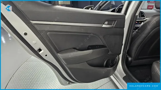 HYUNDAI ELANTRA (AVANTE) 1.6 LPI SMART (RENTAL CAR)