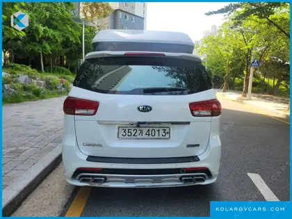 KIA CARNIVAL 9-SEATER HI-LIMOUSINE