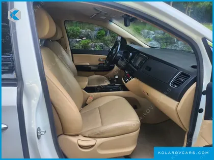 KIA CARNIVAL 9-SEATER HI-LIMOUSINE