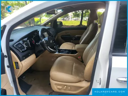 KIA CARNIVAL 9-SEATER HI-LIMOUSINE