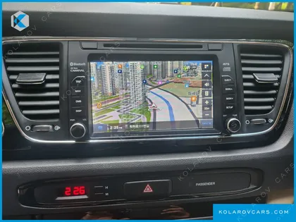 KIA CARNIVAL 9-SEATER HI-LIMOUSINE