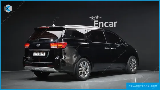 KIA CARNIVAL 9-SEATER PRESTIGE
