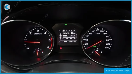 KIA CARNIVAL 9-SEATER PRESTIGE