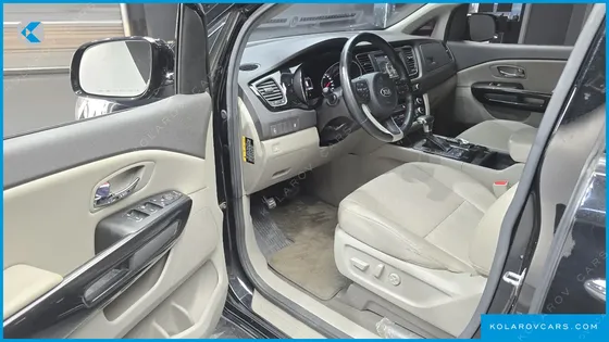 KIA CARNIVAL 9-SEATER PRESTIGE