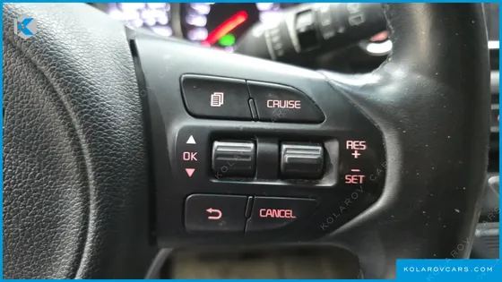 KIA CARNIVAL 9-SEATER PRESTIGE