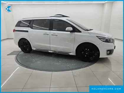 KIA CARNIVAL 9-SEATER PRESTIGE