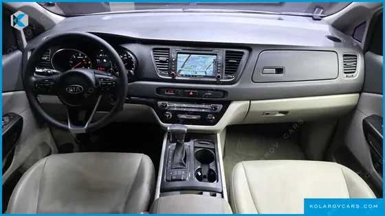 KIA CARNIVAL 11-SEATER DELUXE