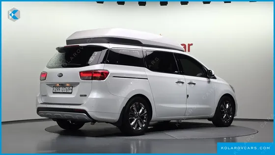 KIA CARNIVAL 7-SEATER HI-LIMOUSINE