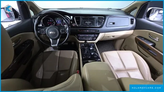 KIA CARNIVAL 7-SEATER HI-LIMOUSINE