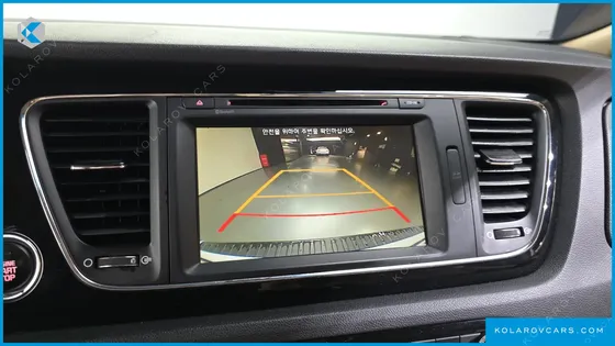 KIA CARNIVAL 7-SEATER HI-LIMOUSINE