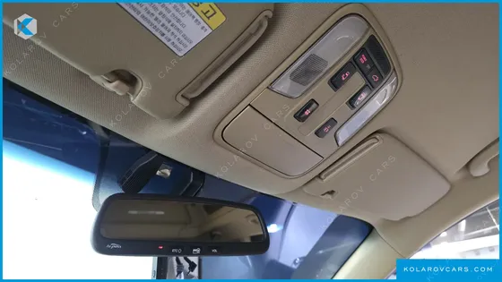 KIA CARNIVAL 7-SEATER HI-LIMOUSINE