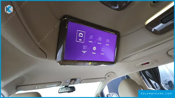 KIA CARNIVAL 7-SEATER HI-LIMOUSINE