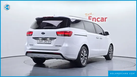 KIA CARNIVAL 9-SEATER LUXURY