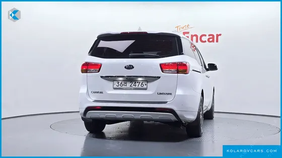 KIA CARNIVAL 9-SEATER LUXURY