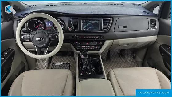 KIA CARNIVAL 9-SEATER LUXURY