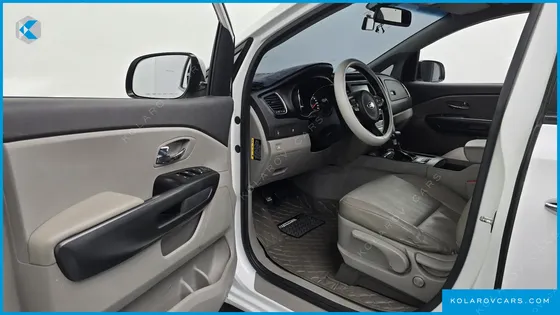 KIA CARNIVAL 9-SEATER LUXURY