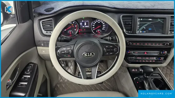 KIA CARNIVAL 9-SEATER LUXURY