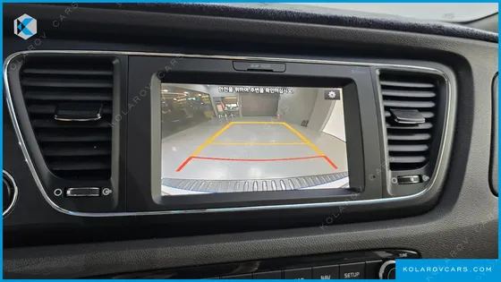 KIA CARNIVAL 9-SEATER LUXURY
