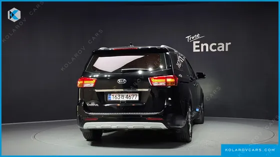 KIA CARNIVAL 9-SEATER PRESTIGE