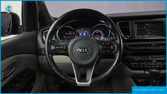 KIA CARNIVAL 9-SEATER PRESTIGE