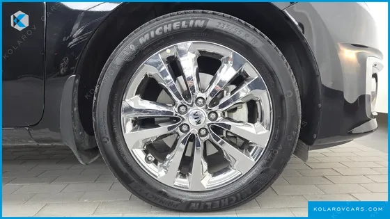 KIA CARNIVAL 9-SEATER PRESTIGE