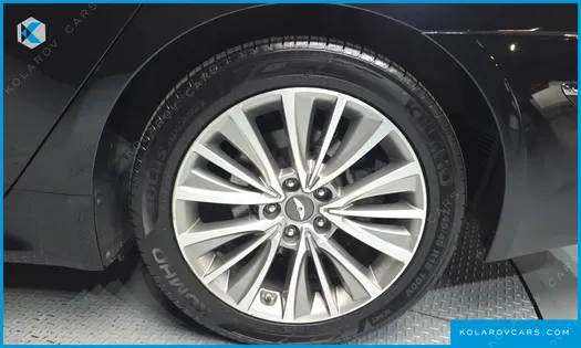 HYUNDAI GENESIS BH330 PREMIUM