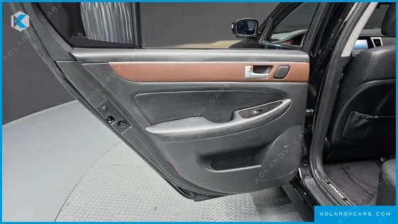 HYUNDAI GENESIS BH330 PREMIUM