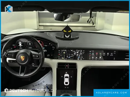 PORSCHE TAYCAN TURBO S