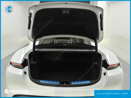 PORSCHE TAYCAN TURBO S