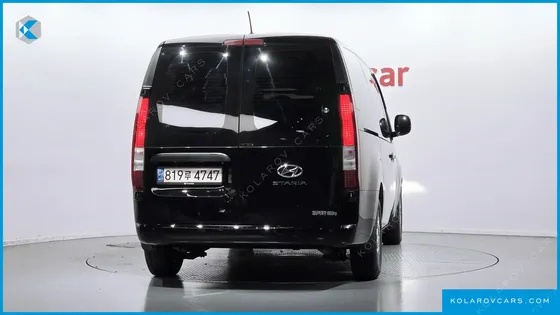 HYUNDAI STARIA CARGO 5-SEATER