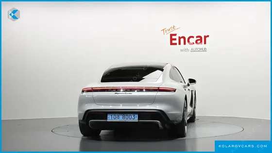 PORSCHE TAYCAN TURBO