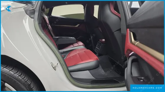 PORSCHE TAYCAN TURBO