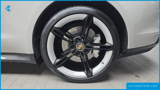 PORSCHE TAYCAN TURBO