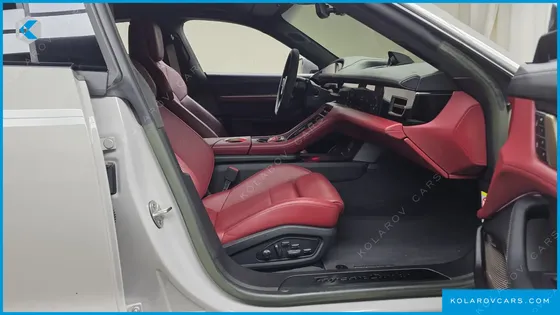 PORSCHE TAYCAN TURBO