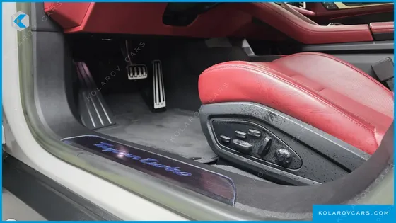 PORSCHE TAYCAN TURBO