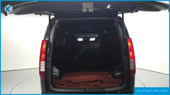 HYUNDAI STARIA CARGO 5-SEATER