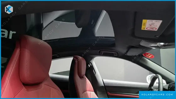 PORSCHE TAYCAN BASE