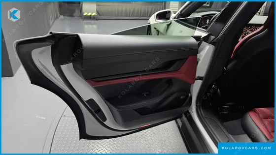 PORSCHE TAYCAN BASE