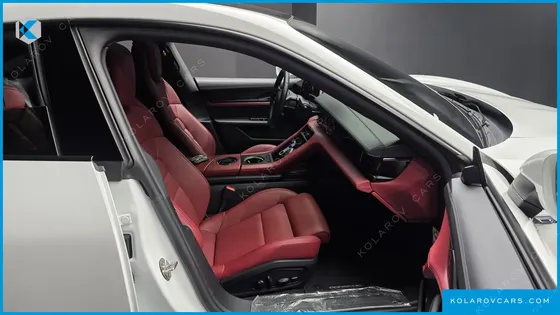 PORSCHE TAYCAN BASE