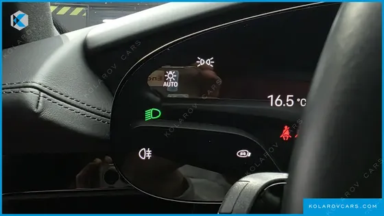 PORSCHE TAYCAN BASE