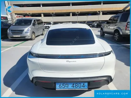 PORSCHE TAYCAN BASE