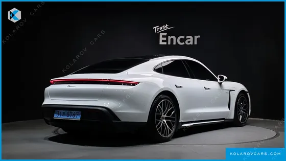 PORSCHE TAYCAN BASE