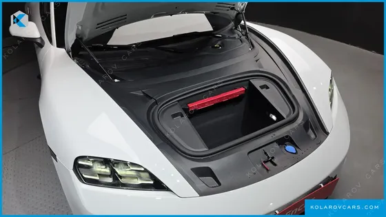 PORSCHE TAYCAN BASE