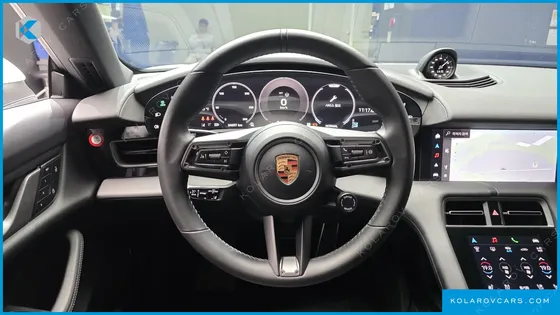 PORSCHE TAYCAN BASE